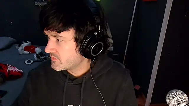 Snapshot of Stix_Zadinia chatting on 12.05.25 Stix Zadinia online show from 12.05.25