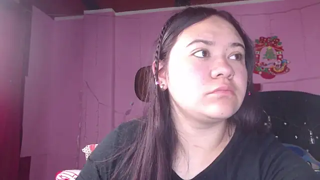 NikkiRous  online show from 03.20.25