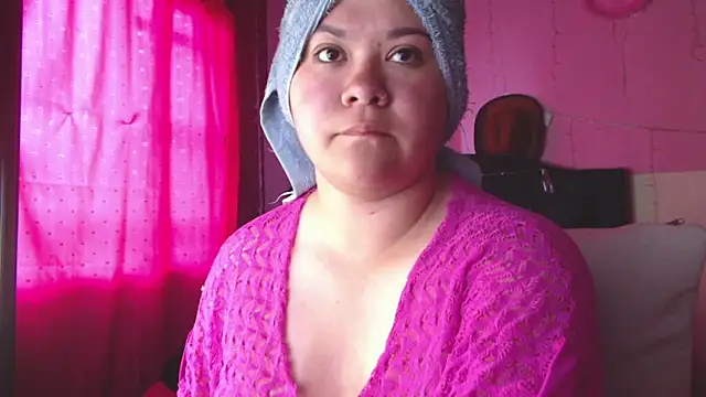 NikkiRous  online show from 03.19.26