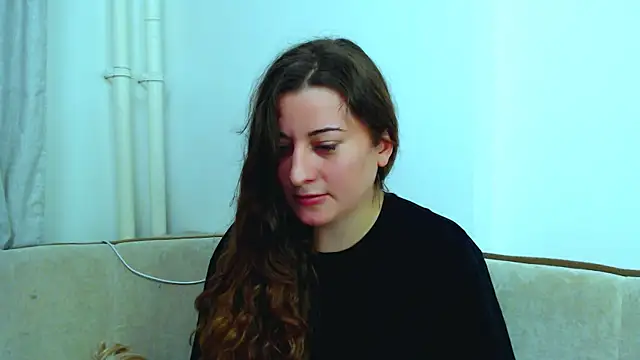 Helen Adams  online show from 01.05.25