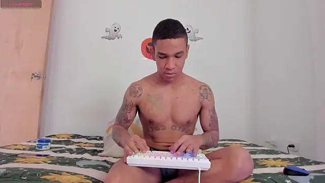 its me miley online show from 10.31.25