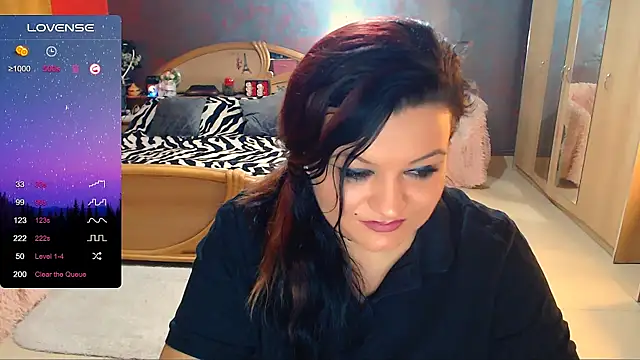 Ariellefoxy online show from 12.16.24