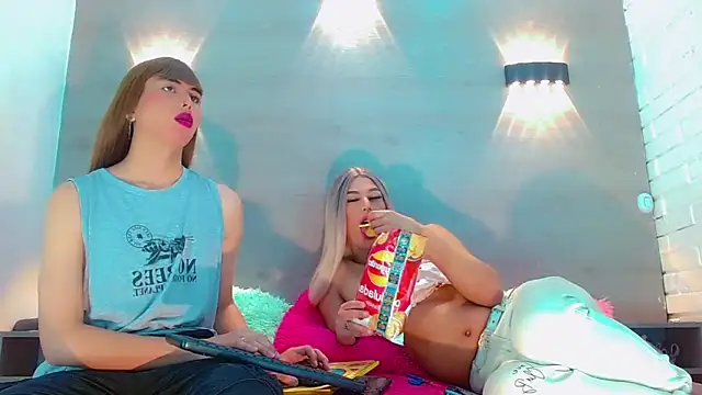 Snapshot of Daniela_Pink_ chatting on 02.01.25 Daniela Pink online show from 02.01.25