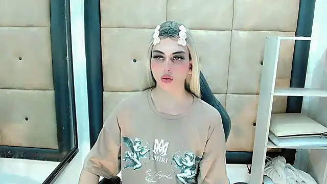 Snapshot of Daniela_Pink_ chatting on 02.16.25 Daniela Pink online show from 02.16.25