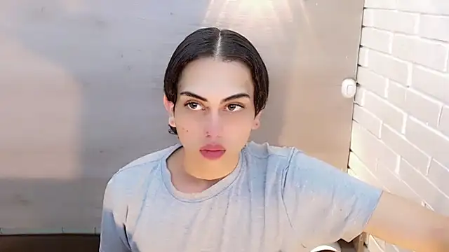 Snapshot of Daniela_Pink_ chatting on 10.14.25 Daniela Pink online show from 10.14.25