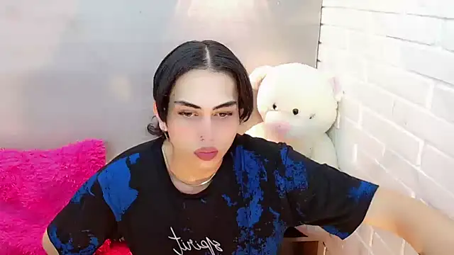 Snapshot of Daniela_Pink_ chatting on 11.12.25 Daniela Pink online show from 11.12.25