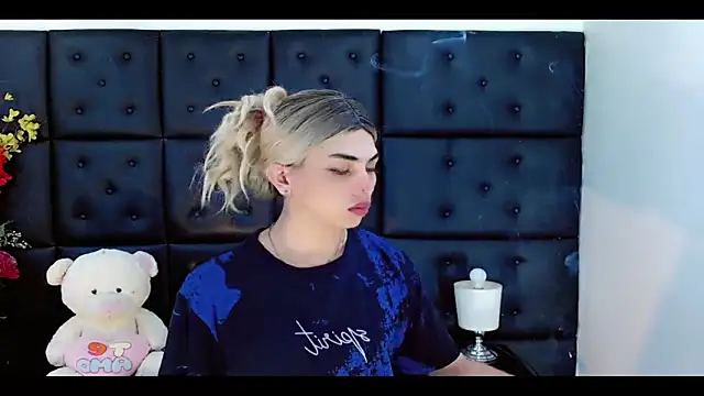 Snapshot of Daniela_Pink_ chatting on 02.14.26 Daniela Pink online show from 02.14.26