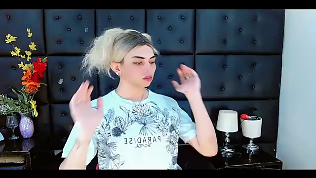 Snapshot of Daniela_Pink_ chatting on 02.27.26 Daniela Pink online show from 02.27.26