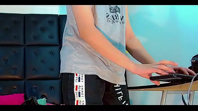 Daniela Pink  online show from 05.26.26