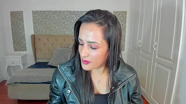 KimWessel  online show from 10.20.25