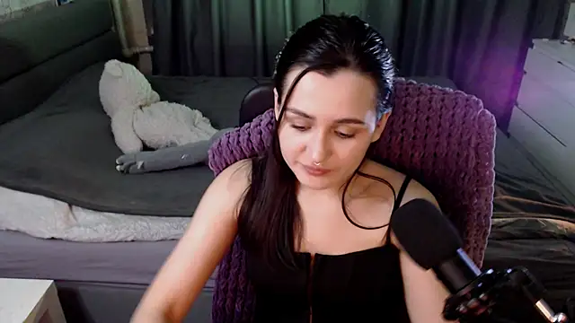 KiraYammy online show from 12.27.24