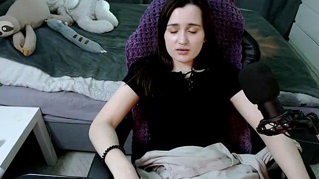 KiraYammy online show from 01.25.25