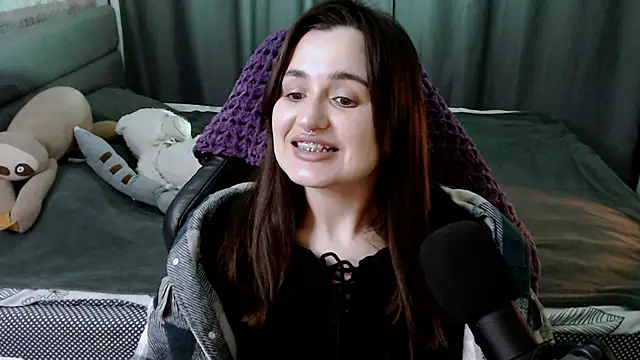 KiraYammy online show from 02.14.25