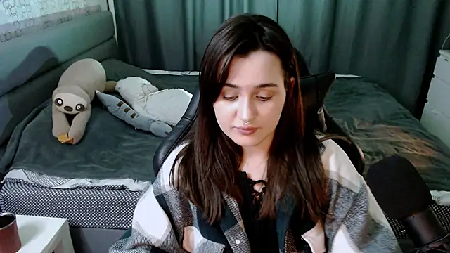 KiraYammy online show from 02.14.25