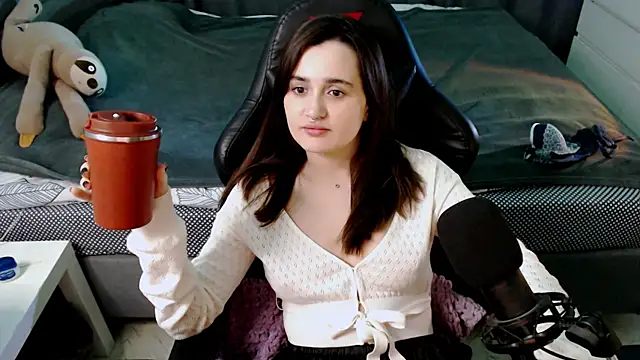 KiraYammy online show from 03.10.25