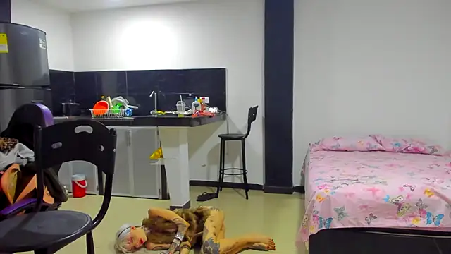 barbara anal squirt  online show from 03.19.25