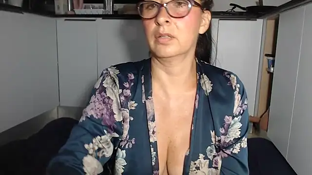 HellenLatin online show from 06.20.26