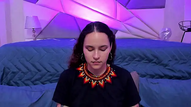 AnnyThompson  online show from 01.18.25