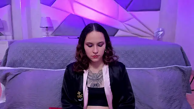 AnnyThompson  online show from 02.05.25