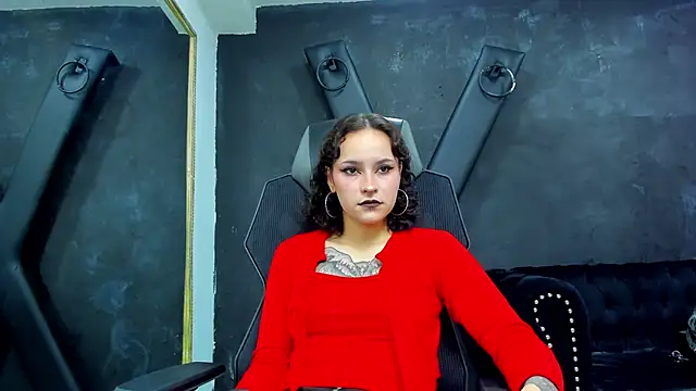 AnnyThompson  online show from 10.18.25