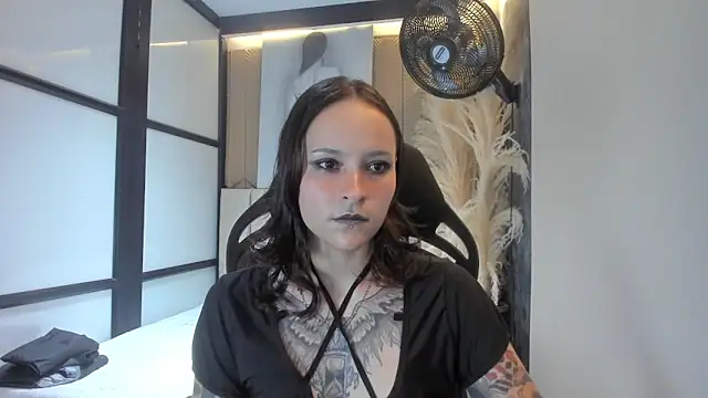 AnnyThompson  online show from 03.23.26