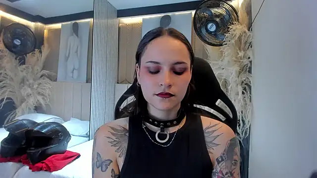 AnnyThompson  online show from 04.02.26