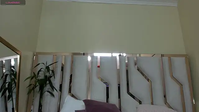 TifanyChill online show from 01.27.25