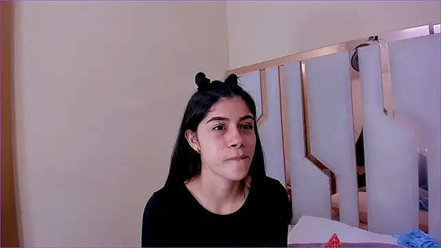 TifanyChill online show from 09.17.25