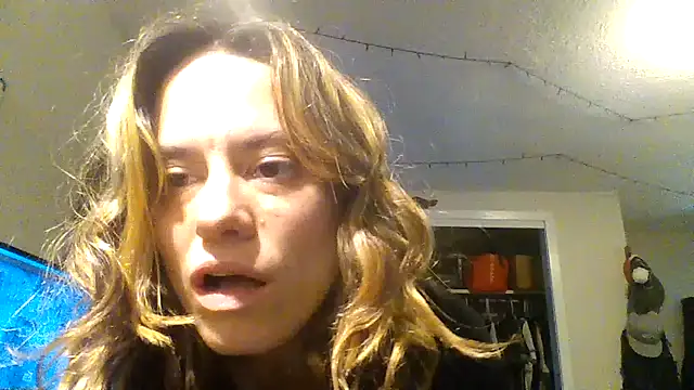 Snapshot of hersavageno chatting on 04.29.26 hersavageno online show from 04.29.26