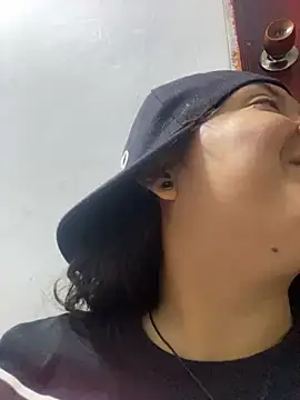 Snapshot of snowflake_xxx chatting on 02.22.25 snowflake xxx online show from 02.22.25