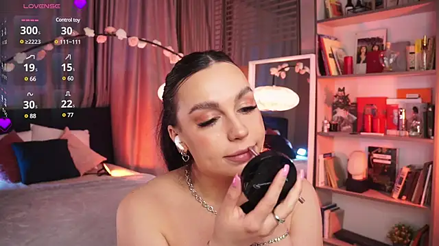 LunaNight online show from 03.03.25