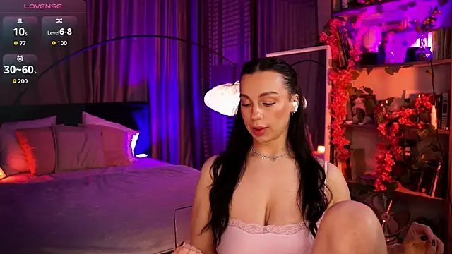 LunaNight online show from 10.05.25