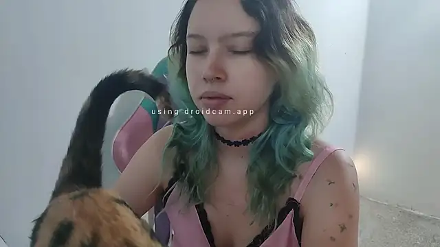 WandaDoll online show from 10.18.25