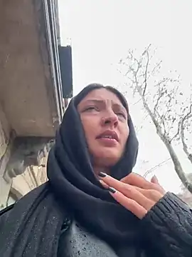 BabeRainbow online show from 02.06.25