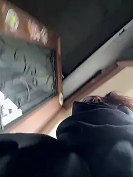 BabeRainbow online show from 02.08.25