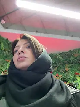 BabeRainbow online show from 02.10.25