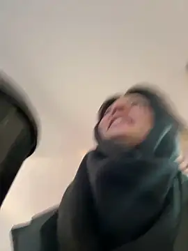 BabeRainbow online show from 02.12.25