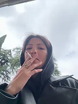 BabeRainbow online show from 02.18.25