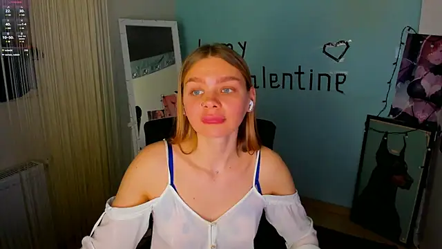 Molly sweetie online show from 02.09.25