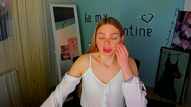 Molly sweetie online show from 02.10.25