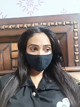 Snapshot of Yours-Bebo chatting on 06.18.26 Yours-Bebo online show from 06.18.26