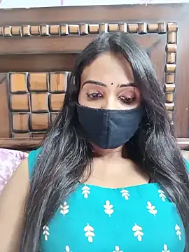 Snapshot of Yours-Bebo chatting on 06.22.26 Yours-Bebo online show from 06.22.26
