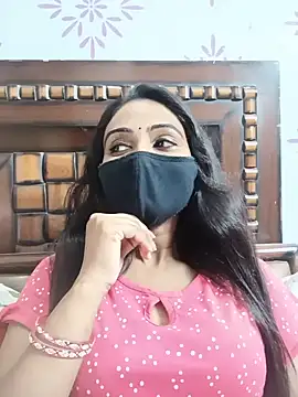 Snapshot of Yours-Bebo chatting on 07.13.26 Yours-Bebo online show from 07.13.26
