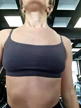 Miss    Mia  online show from 02.12.25