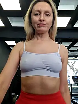 Miss    Mia  online show from 03.06.25