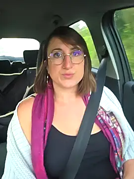 Snapshot of minierose chatting on 10.01.25 minierose online show from 10.01.25