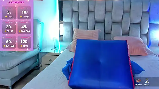 Snapshot of Abbye_blue01 chatting on 12.06.24 Abbye blue01 online show from 12.06.24