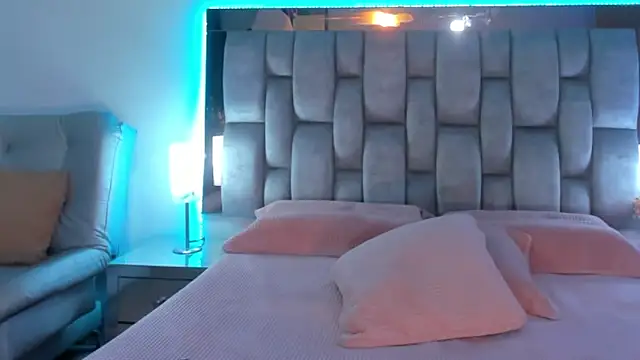 Snapshot of Abbye_blue01 chatting on 02.27.25 Abbye blue01 online show from 02.27.25