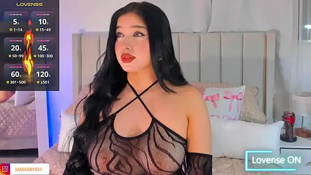 Snapshot of Abbye_blue01 chatting on 11.04.25 Abbye blue01 online show from 11.04.25