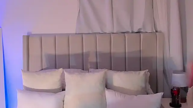 Snapshot of Abbye_blue01 chatting on 11.18.25 Abbye blue01 online show from 11.18.25